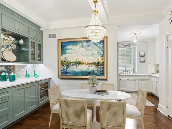 128 Central Park South image 7 of 12