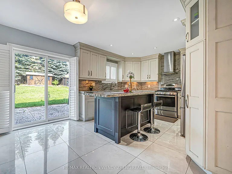 1507 Clearbrook Dr — Photo 12