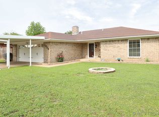 1720 Vaden Ln, Ardmore, OK 73401
