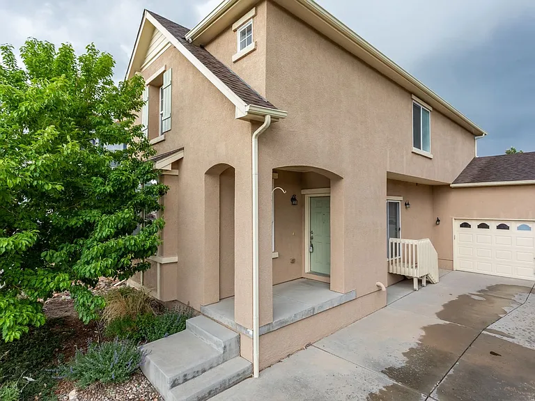 6563 Silverwind Cir — Photo 2