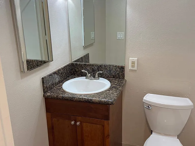 Maya Linda Apartments — Photo 22