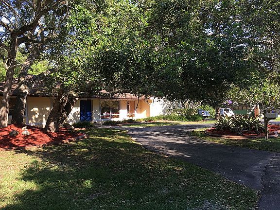 3rd image of 16745 SW 74th Ave