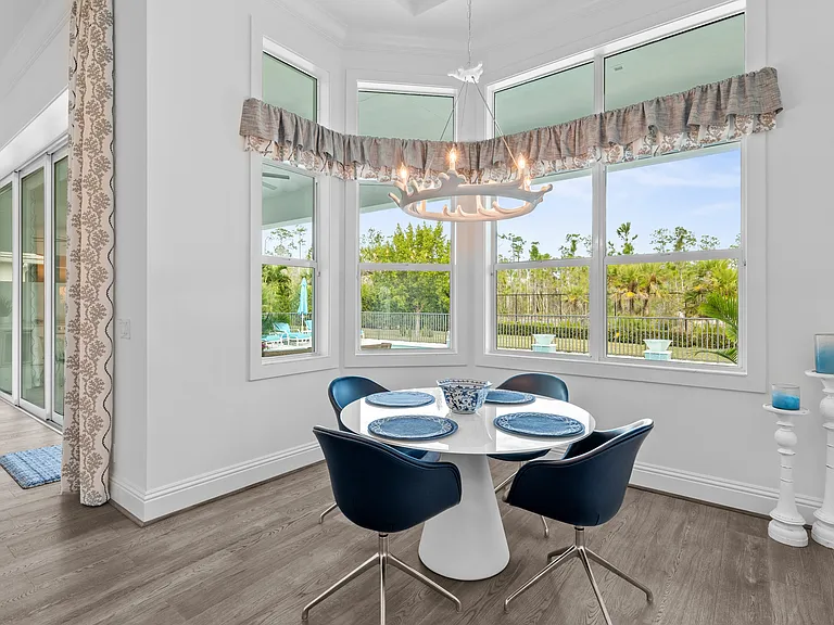 8955 Redonda Dr — Photo 46