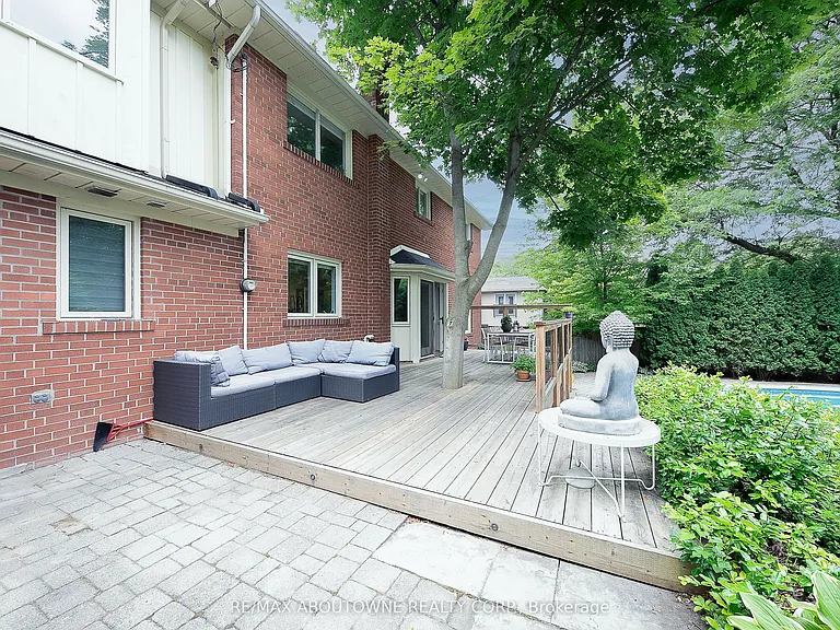 1290 Braeside Dr — Photo 38