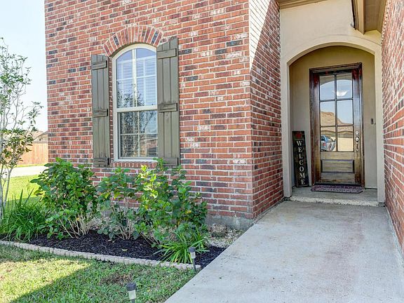 2nd image of 511 Braxton Dr