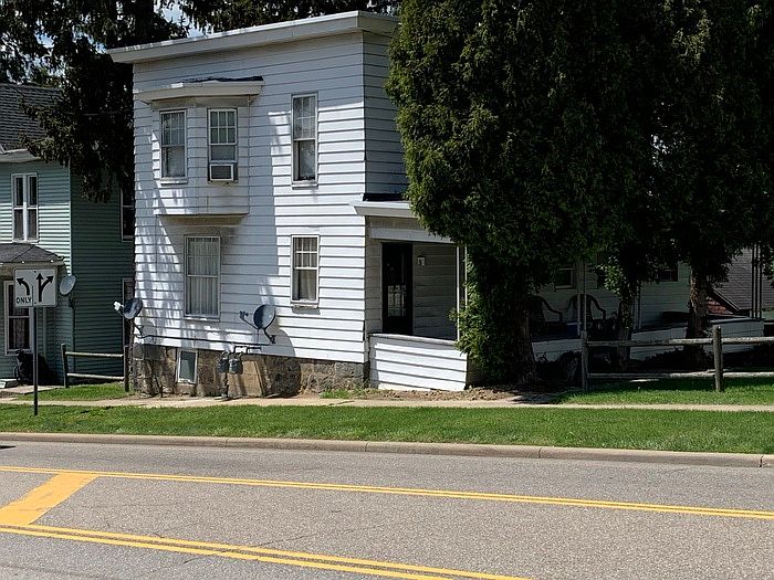 1st image of 177 E Main St #1