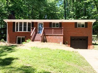 111 Maple Tree Ln, Powell, TN 37849