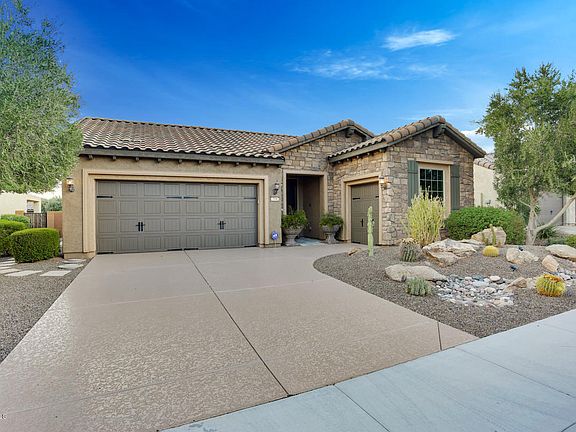 3rd image of 27082 W Sequoia Dr