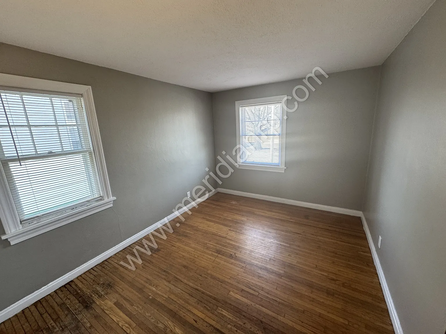 2401 Redwood Avenue - 1 — Photo 4