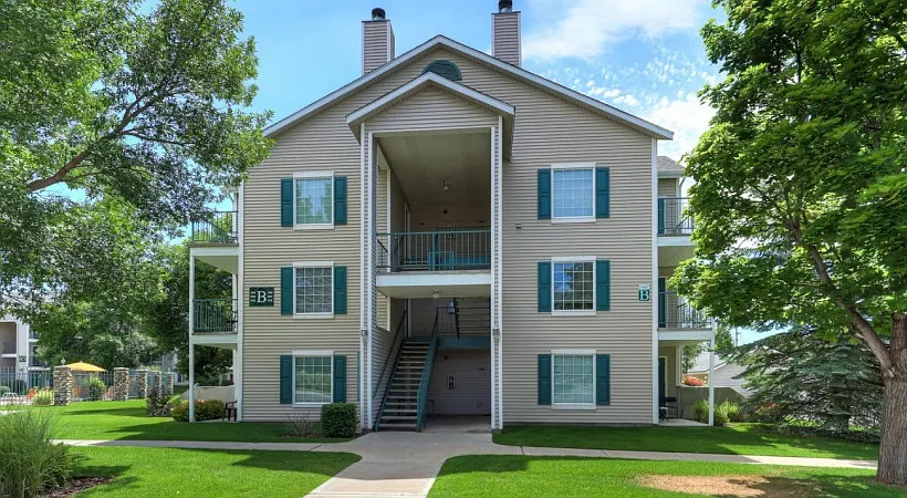 Parkwood Pointe Apartments — Photo 3
