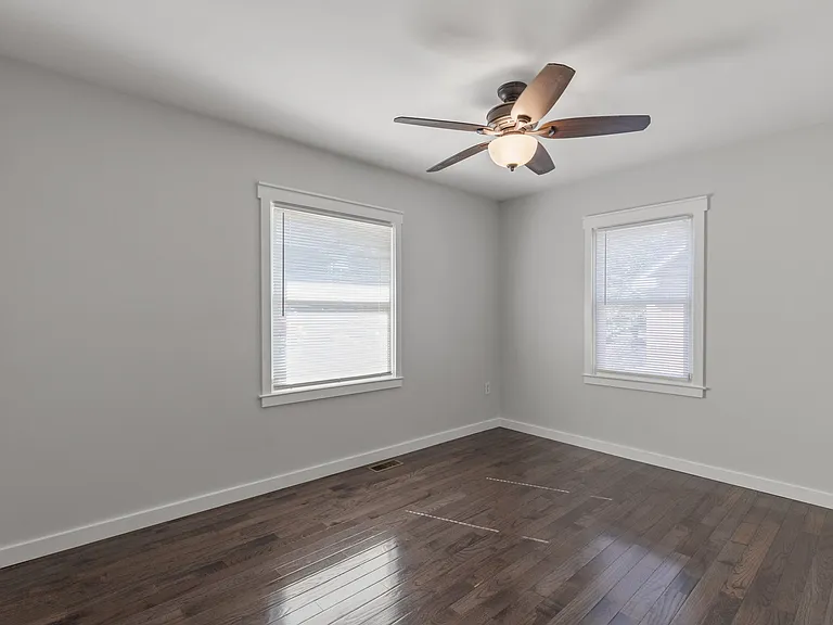 1717 Versailles Rd — Photo 16
