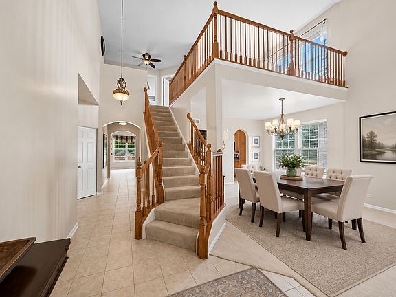 5th image of 2975 Adamson Dr