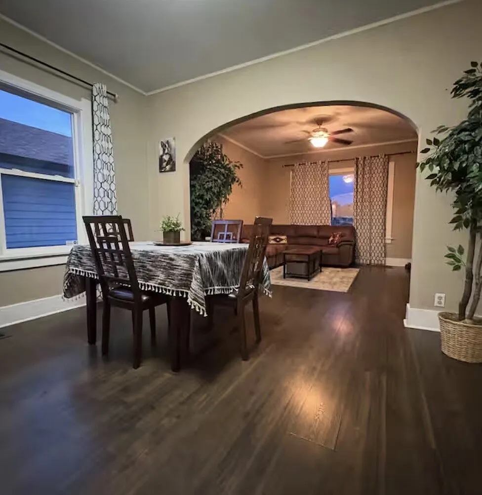 3 bed, 2.0 bath, $3,500 — Photo 4