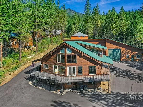 14 Creek Hollow Dr, Garden Valley, ID 83622