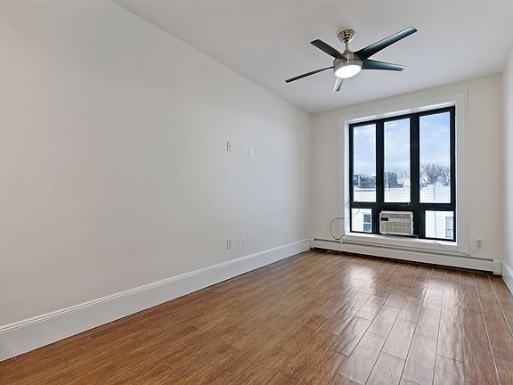 3rd image of 303 Stanhope St #4A