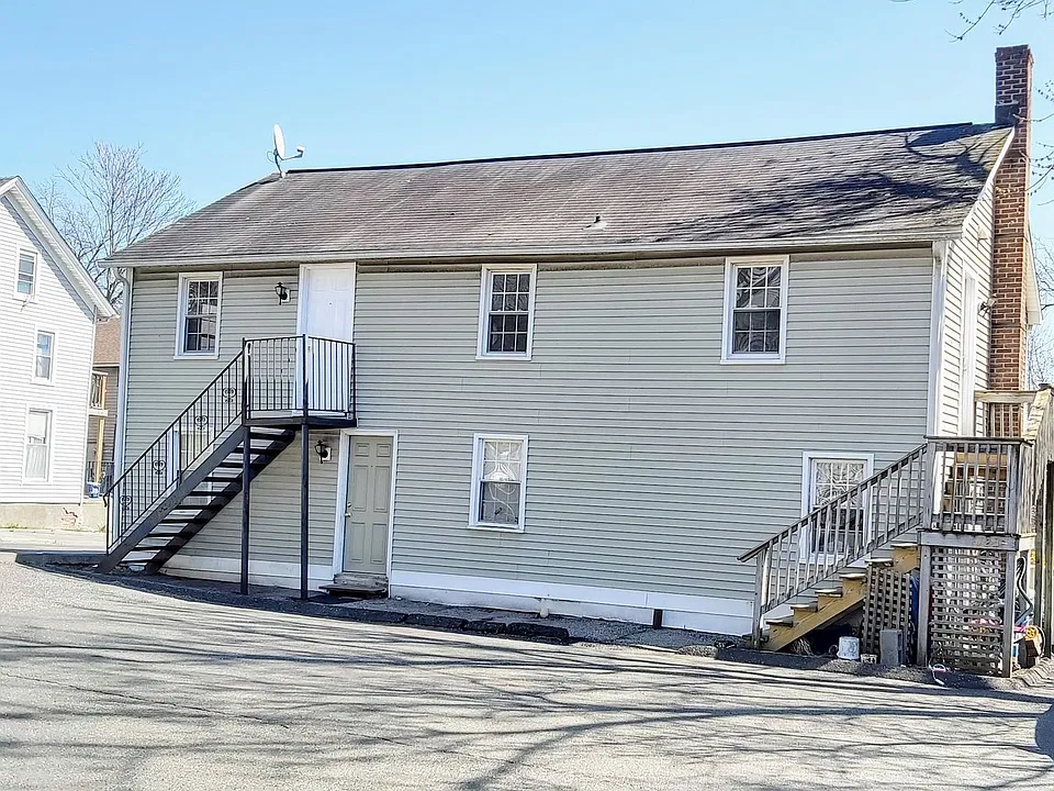 123 Railroad St #125