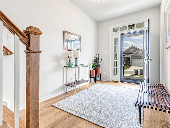 5th image of 7612 Royal Crown Ct
