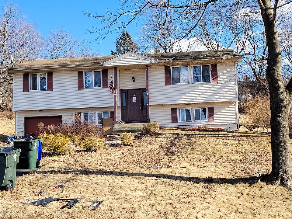 1st image of 15 Greenwood Dr