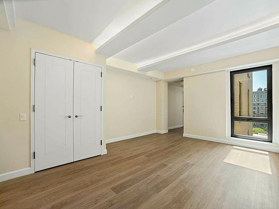 3rd image of 240 W 73rd St #12J