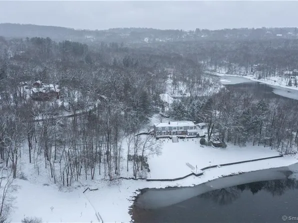 22 Hidden Brook Drive, Brookfield, CT 06804