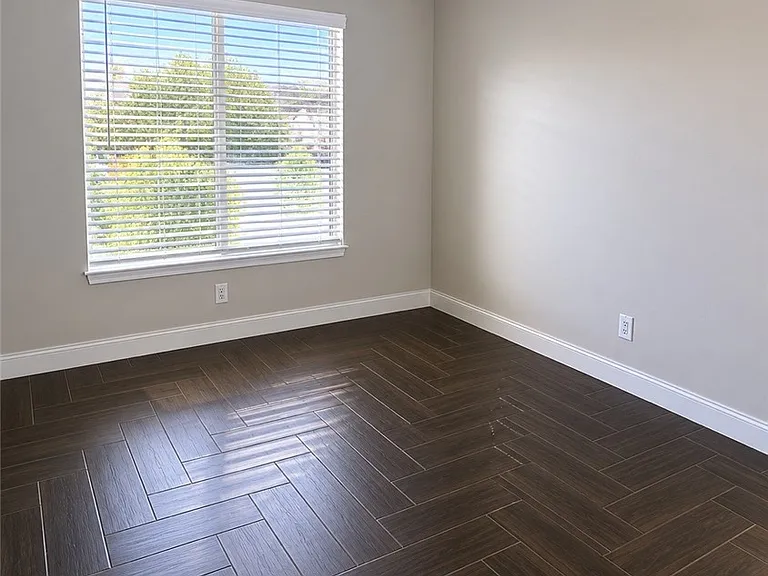 5041 Nardini Ave — Photo 15