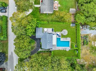 17 Lovell Rd, Hampton Bays, NY 11946