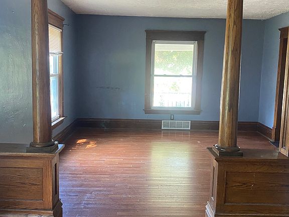 5th image of 1224 N High St