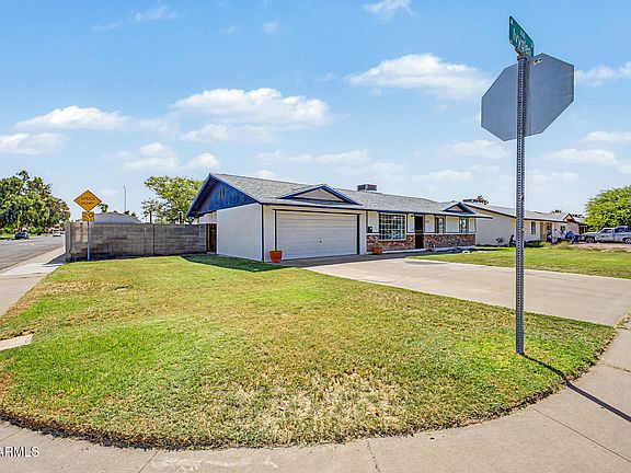 3rd image of 209 W IVYGLEN Street