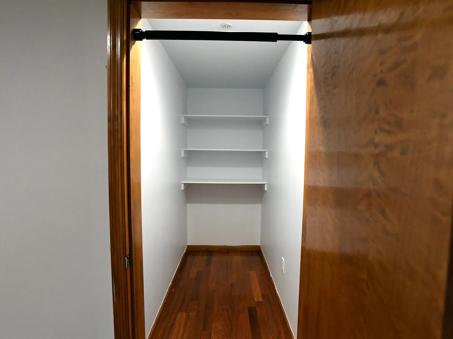 1 bed, 1.0 bath, 700 sqft, $2,100 — Photo 4