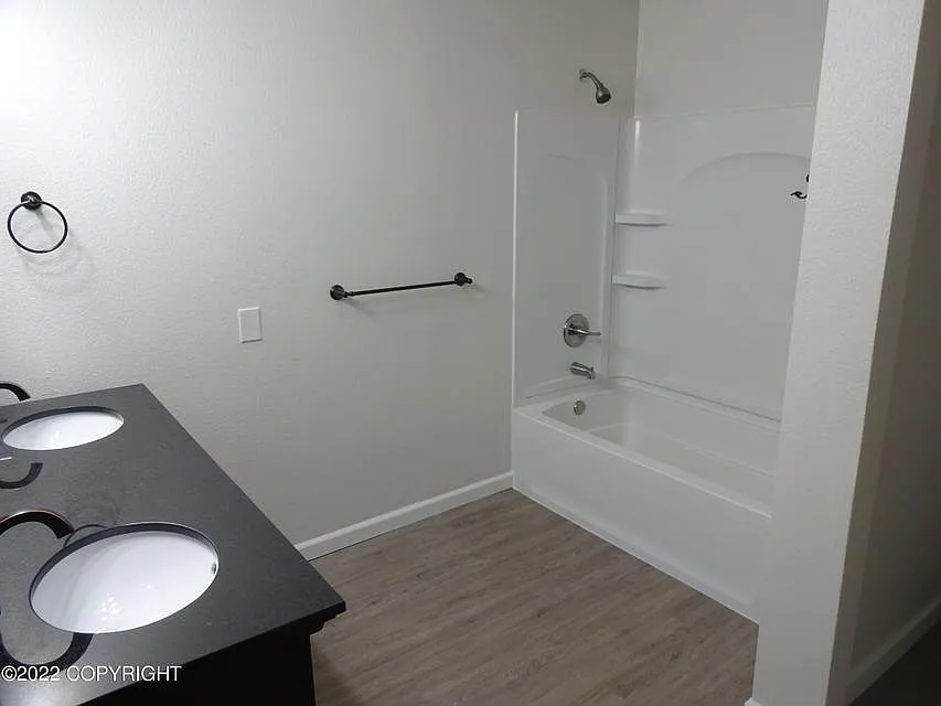 3 bed, 1375 sqft, $2,650 — Photo 4