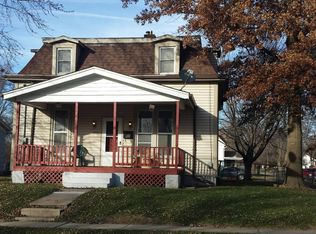 1060 E 5th Ave, Monmouth, IL 61462