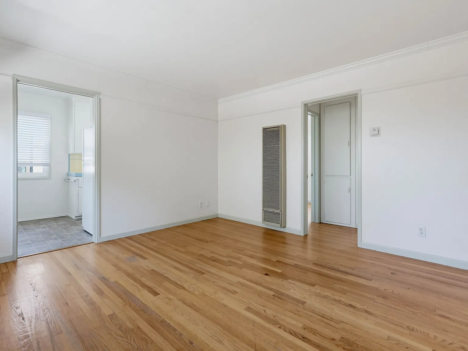 4449 Dawson Avenue - 1 — Photo 3