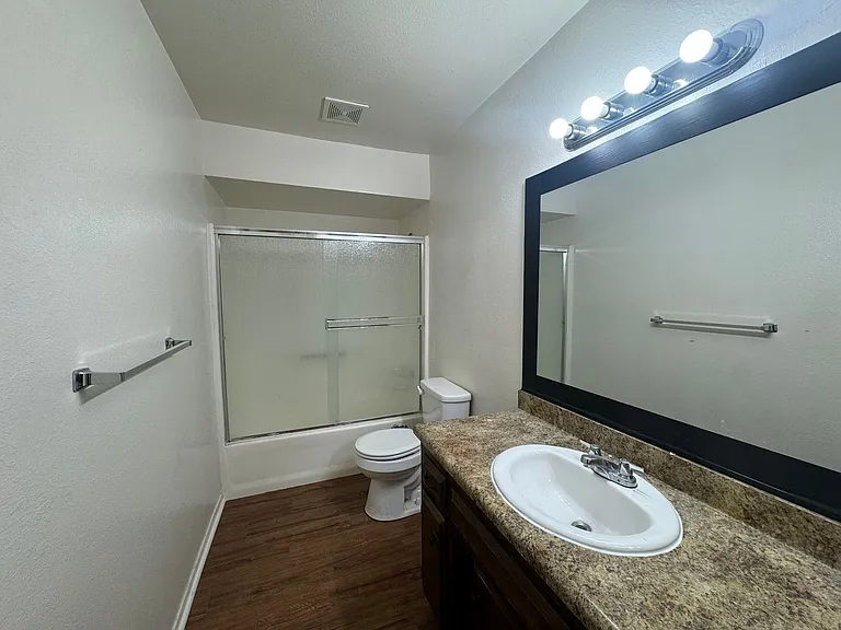 4508 Maybrook Ave — Photo 8