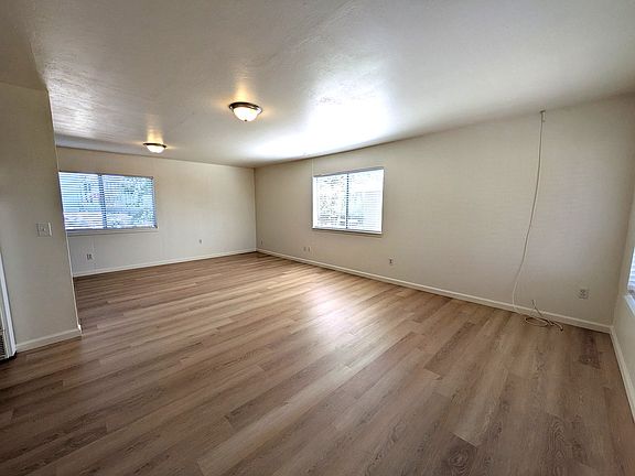 3rd image of 262 N 11th St #B