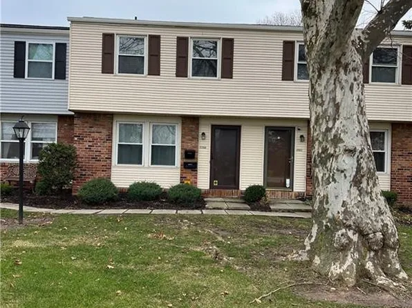 6044 N Summit St #B, Toledo, OH 43611