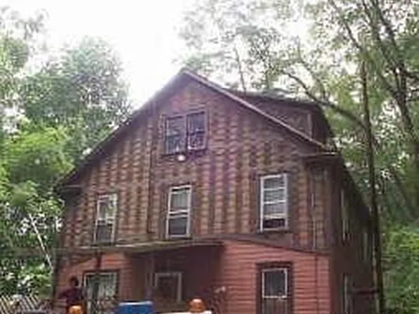 715 Hillside Ave, Franklin, PA 16323