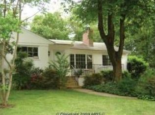 7007 Radnor Rd, Bethesda, MD 20817