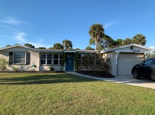 1456 Crest Dr, Englewood, FL 34223