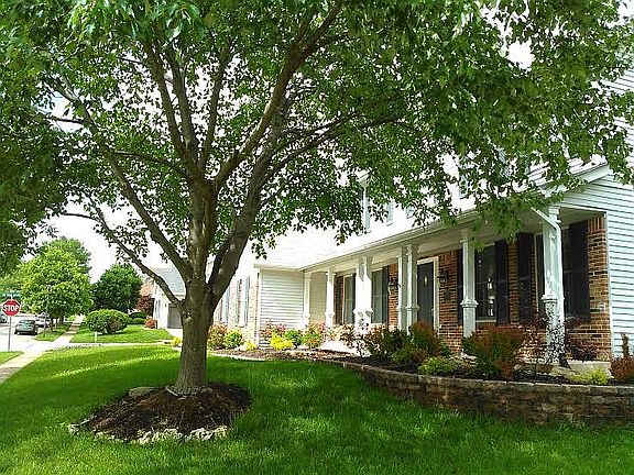 3rd image of 844 Heron Woods Dr