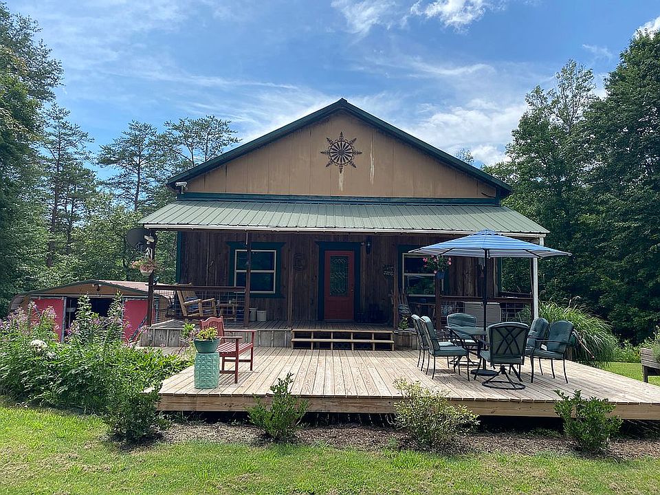 Mountainside Cabin & Farm