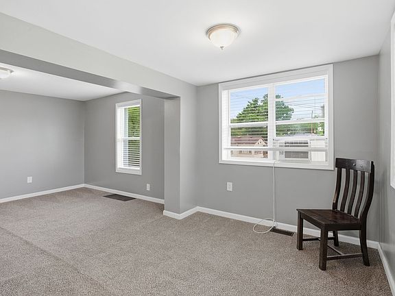 5th image of 23060 Bernard St #Lwr
