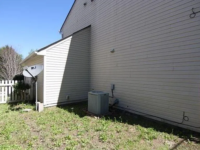5990 Hickory Springs Dr — Photo 13