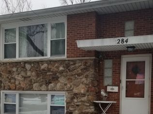 284 E Quincy St APT 1, Riverside, IL 60546