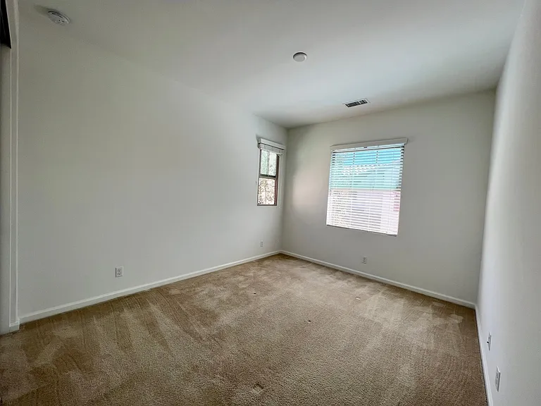 71 Decker — Photo 18