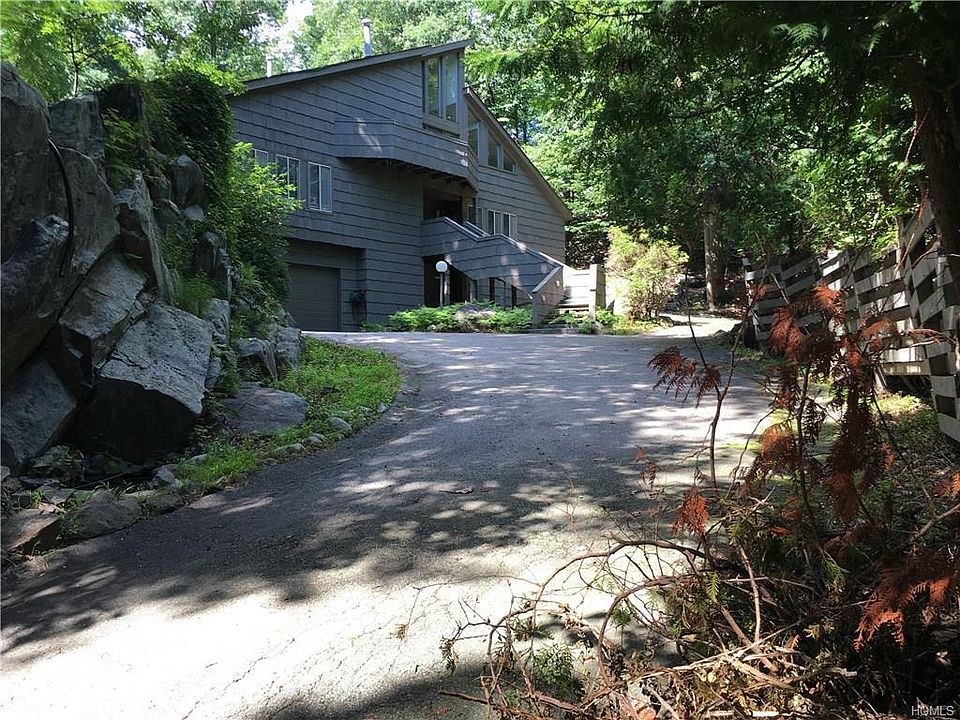 1st image of 25 Chester Ct
