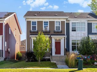2125 24th St NW, Edmonton, AB T6T 0Y4