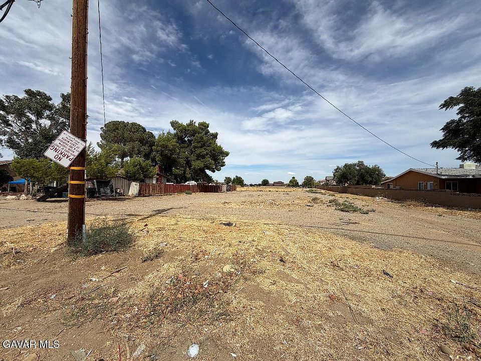 1st image of 12th Ave Suite Vic-q11