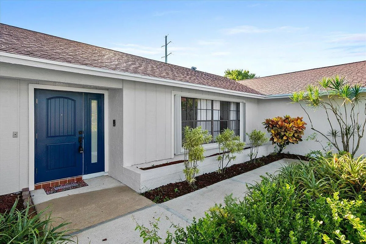 3 bed, 2.0 bath, 1848 sqft, $5,500 — Photo 3