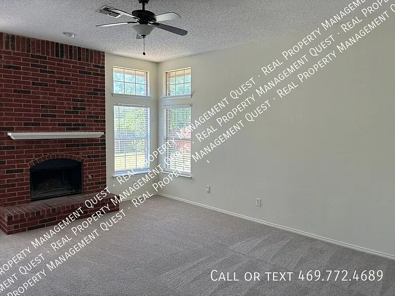 802 Nafus St — Photo 3