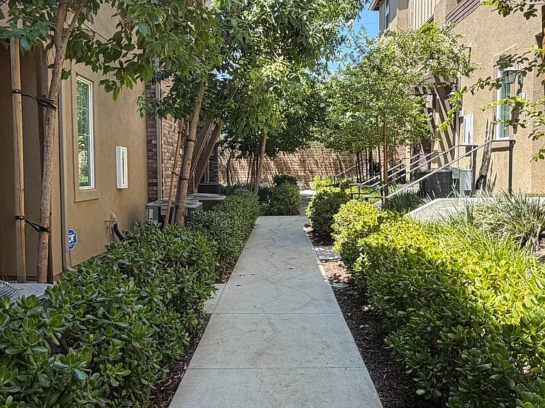 7350 Solstice Pl — Photo 5